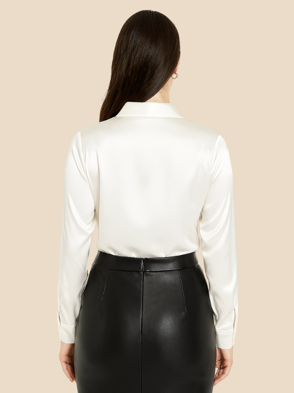 Sofía - Blusa satinada de mujer con botones frontales