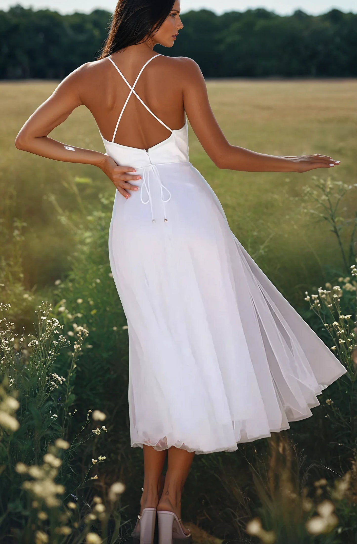 Isabelle – Vestido midi femenino con corsé y falda de tul delicada