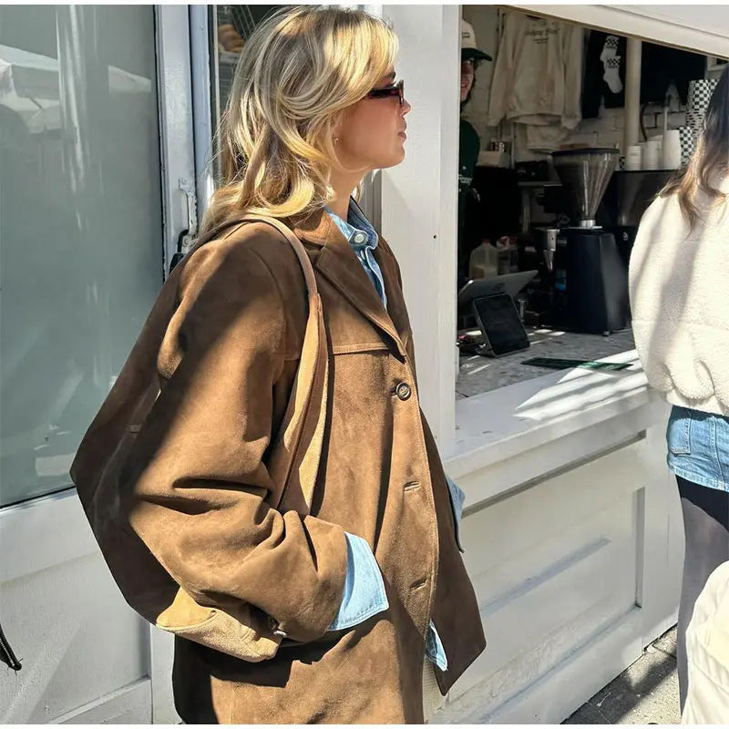 Sofía – Chaqueta de gamuza estilo urbano