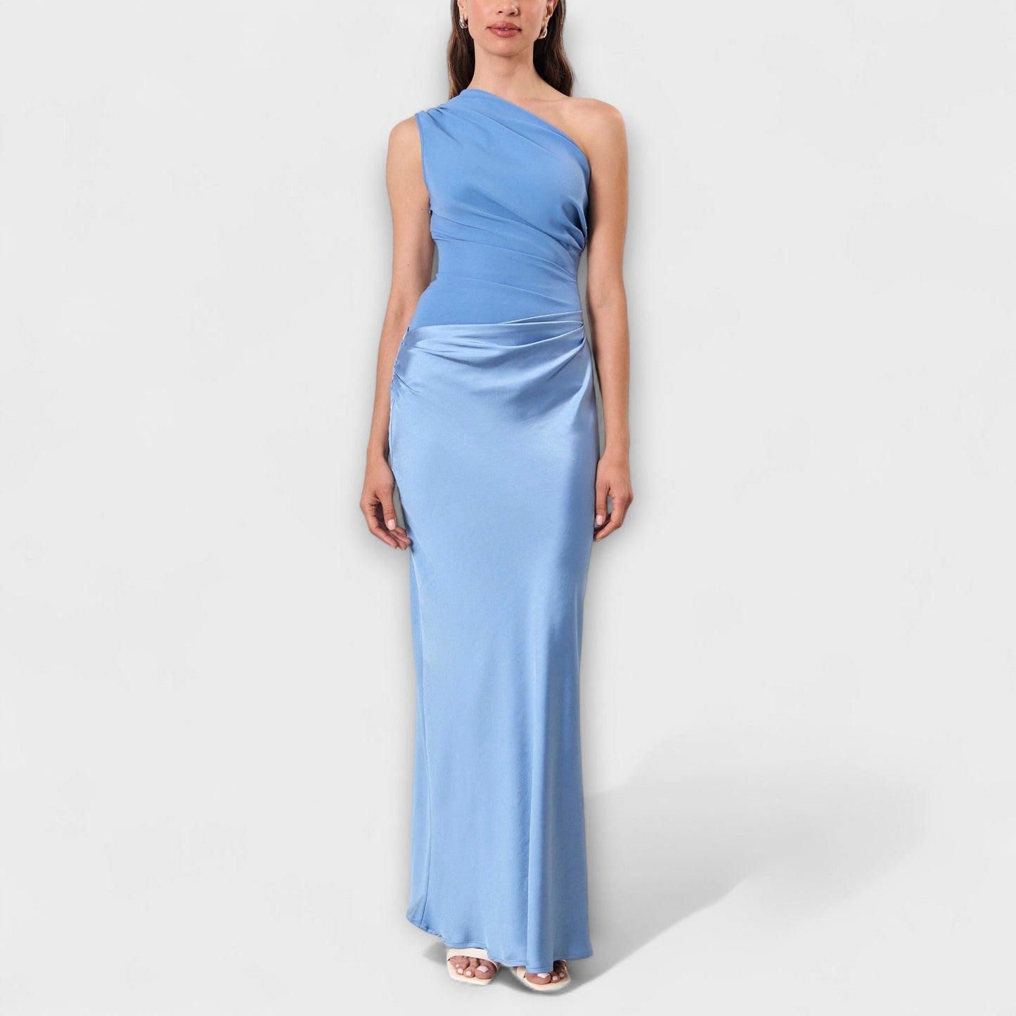 Adriana - Vestido largo satinado asimétrico