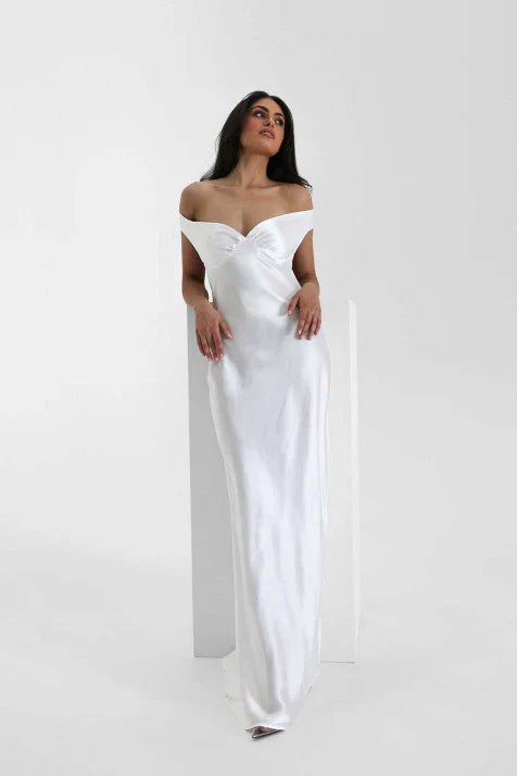 Isabella - Vestido largo de mujer satinado con escote corazón