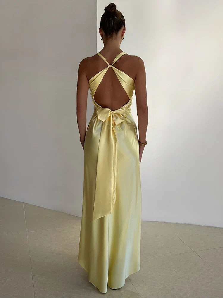Julieta – Vestido maxi satinado de escote profundo