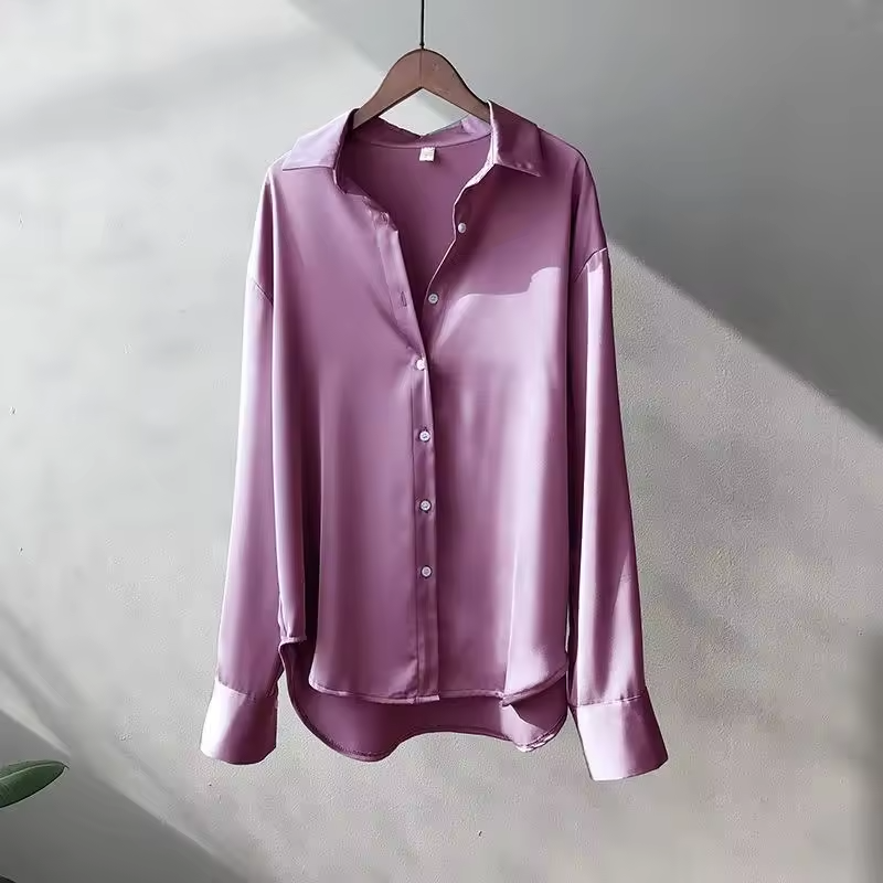Amelia - Blusa satinada de mujer con botones y cuello