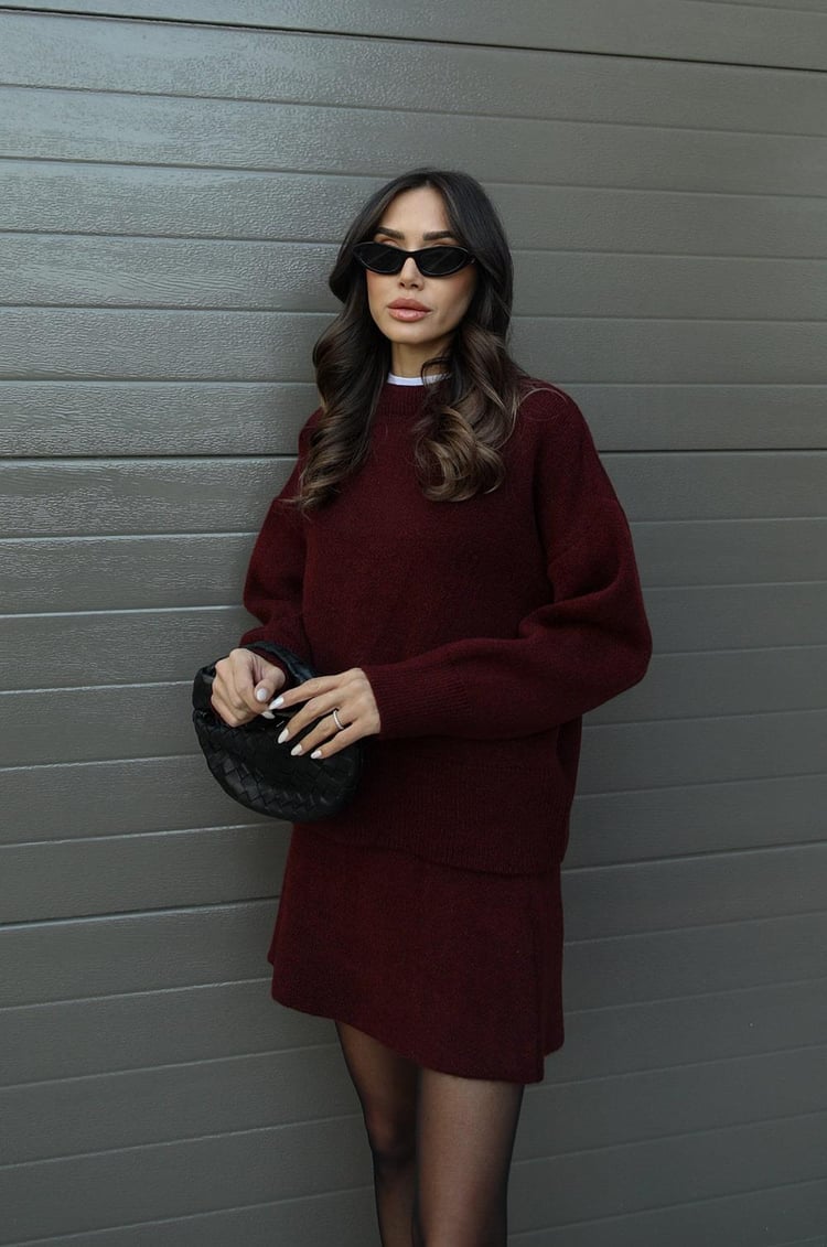 Clara – Conjunto de Punto Oversize con Falda para Mujer