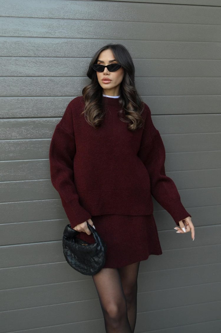 Clara – Conjunto de Punto Oversize con Falda para Mujer