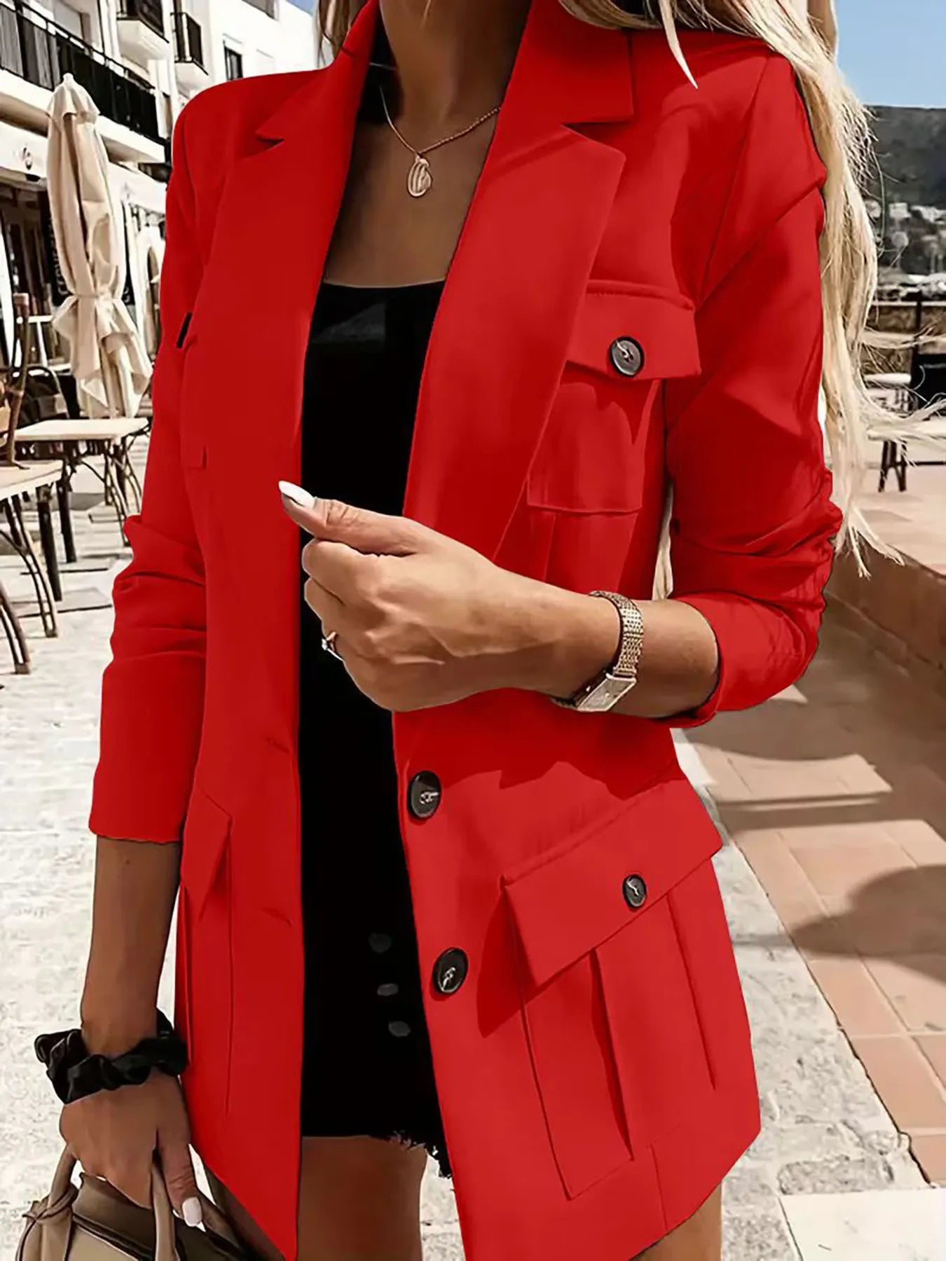 Isabella – Blazer entallado con solapa