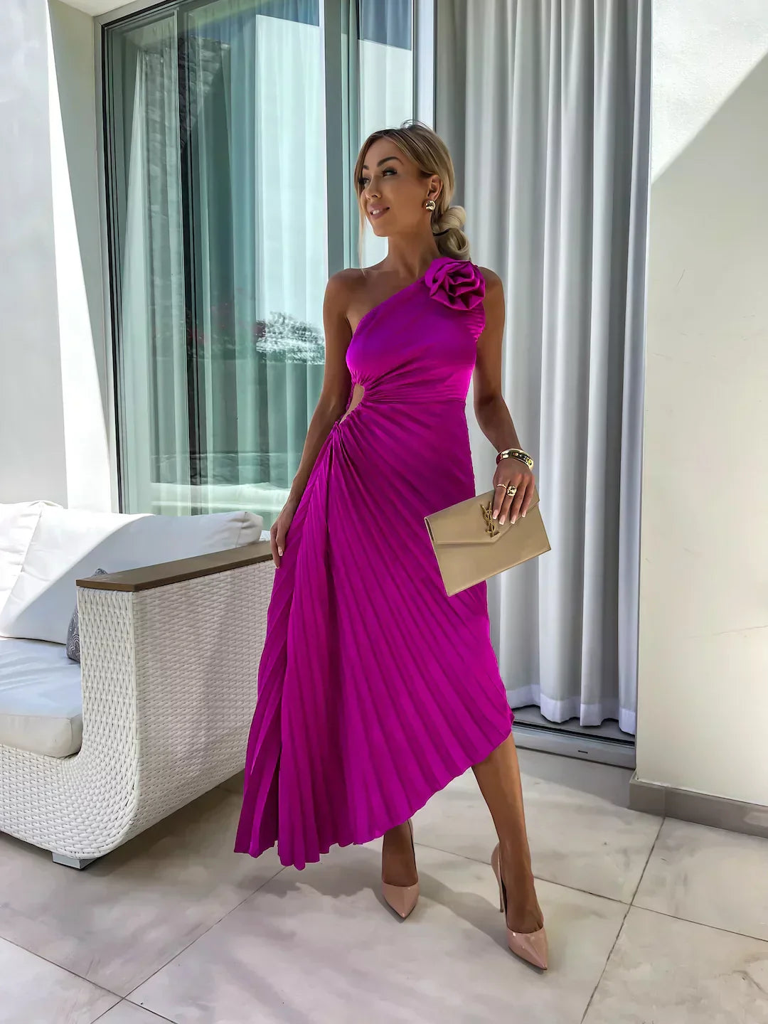 Valentina - Vestido de mujer asimétrico satinado con pliegues