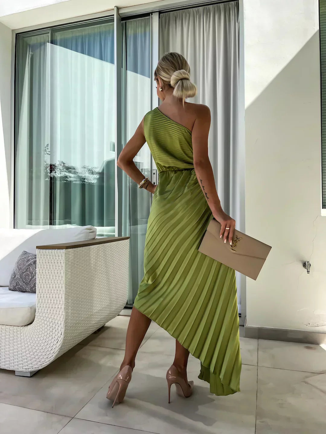 Valentina - Vestido de mujer asimétrico satinado con pliegues
