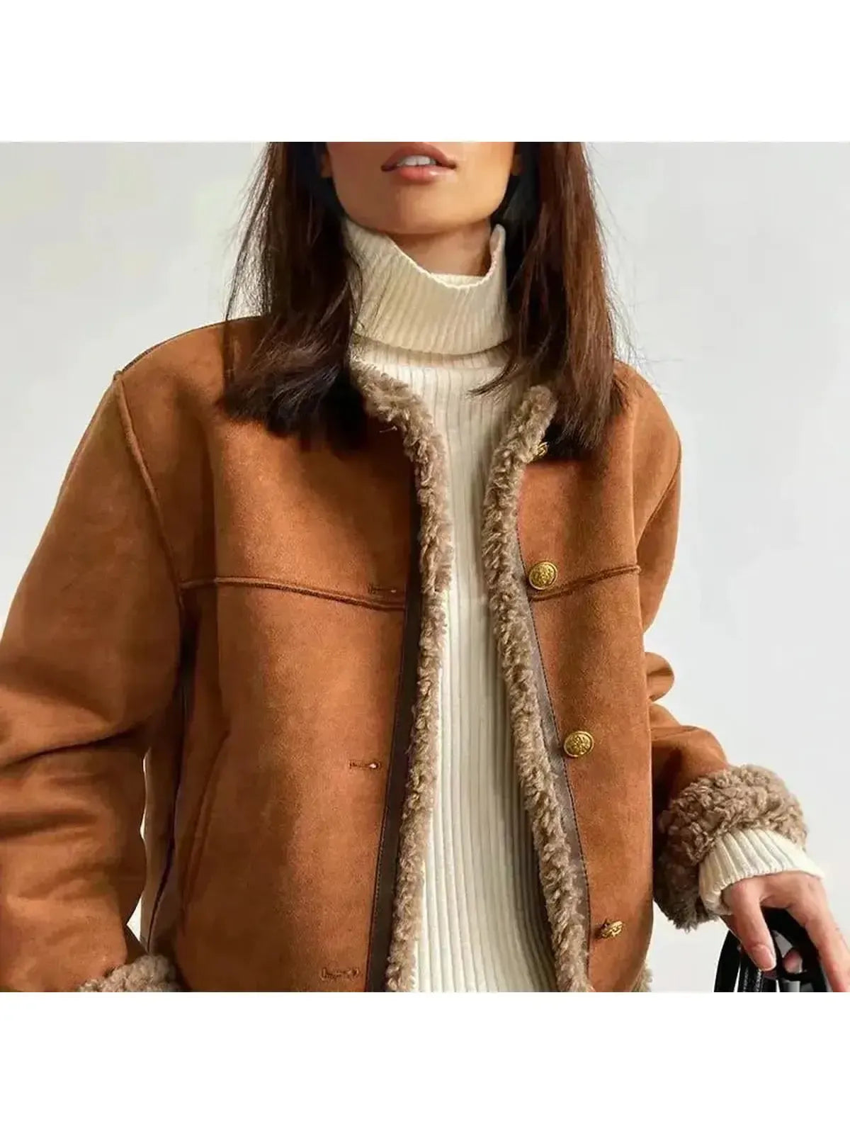 Daniela – Chaqueta Femenina de Borreguito y Estilo Retro