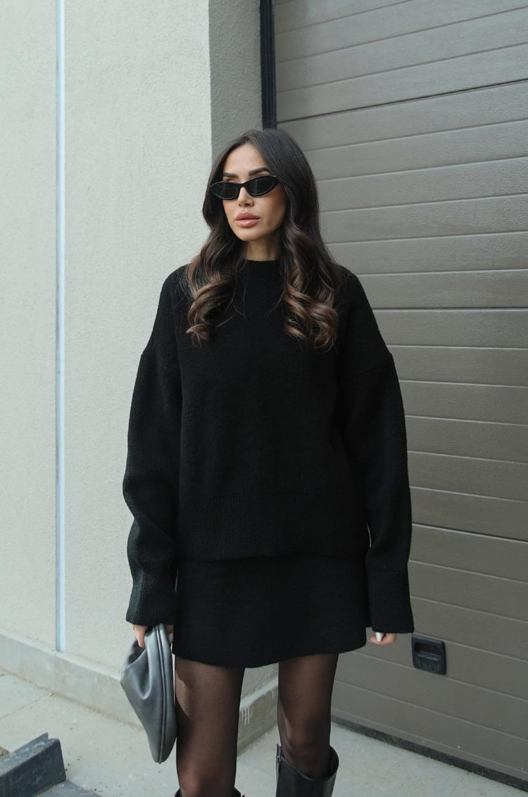 Clara – Conjunto de Punto Oversize con Falda para Mujer
