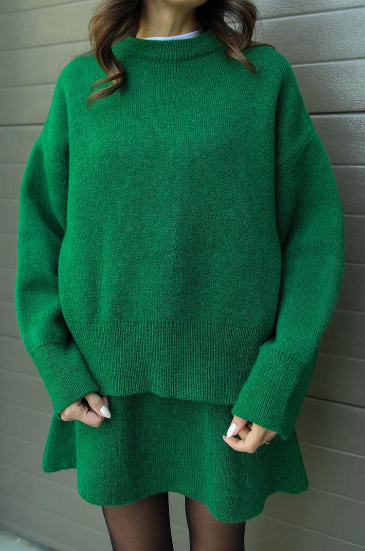 Clara – Conjunto de Punto Oversize con Falda para Mujer
