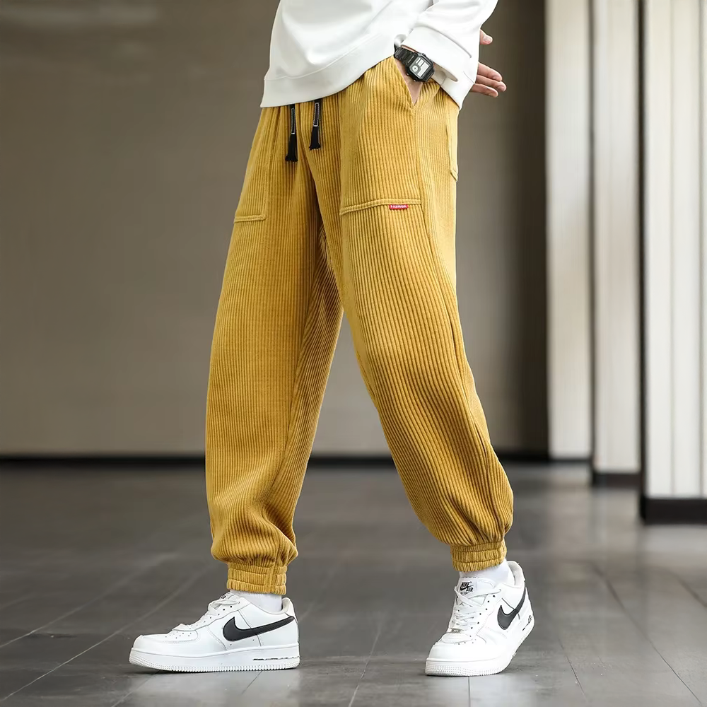 Lucas – Pantalón jogger de pana con bolsillos