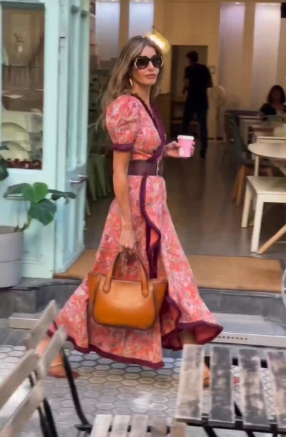 Violeta – Vestido cruzado midi con mangas abullonadas