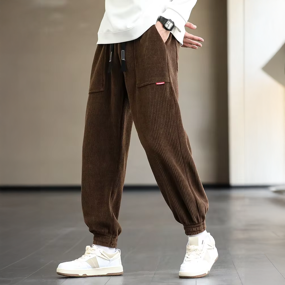 Lucas – Pantalón jogger de pana con bolsillos