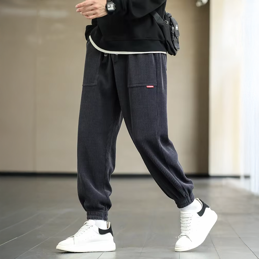 Lucas – Pantalón jogger de pana con bolsillos