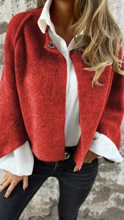 Eva – Chaqueta Corta de Lana con Botones Decorativos para Mujer