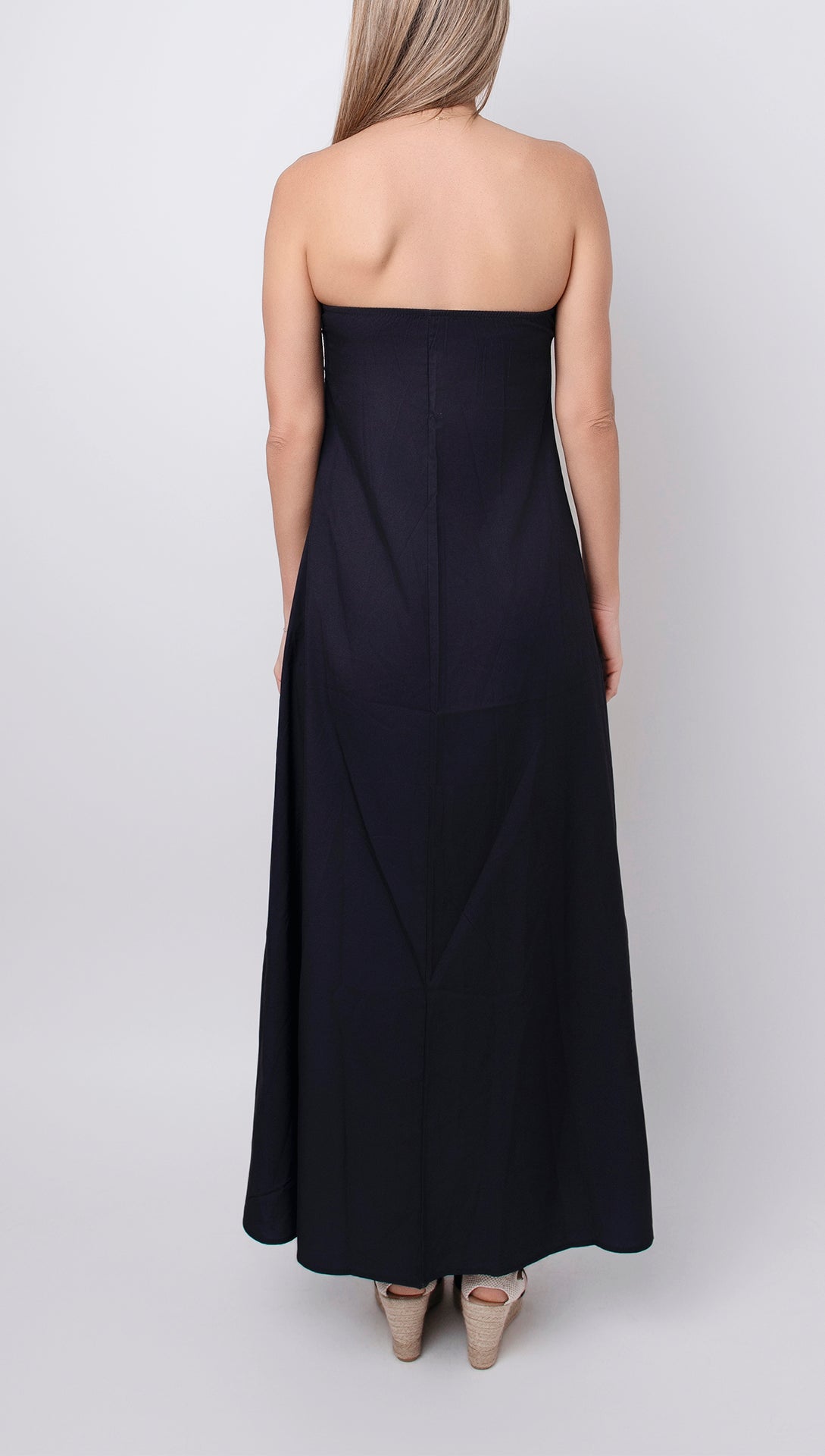 Aveline – Vestido largo sin tirantes con estampado floral artístico