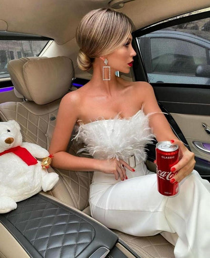 Emilia – Mono elegante con top de plumas para mujer