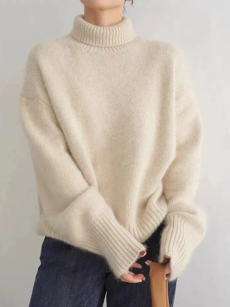 Laura – Jersey Femenino de Punto Grueso con Cuello Alto