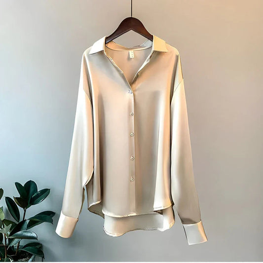 Amelia - Blusa satinada de mujer con botones y cuello