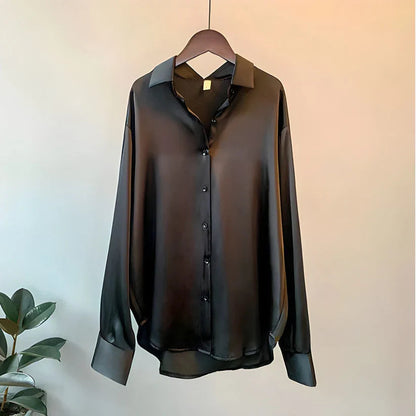 Amelia - Blusa satinada de mujer con botones y cuello