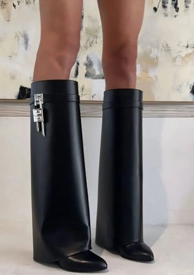 Isabella – Botas extralargas de diseño avant-garde para mujer
