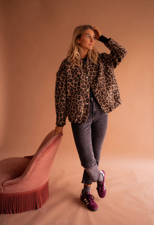 Daniela - Chaqueta animal print para mujer con botones