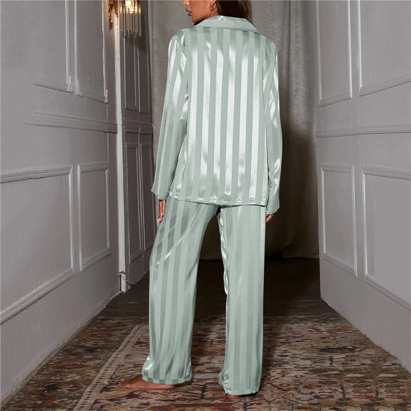 Isabella - Pijama satinado beige a rayas mujer