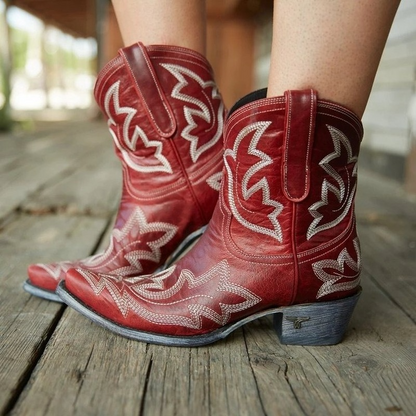 Sierra – Botines vaqueros turquesa con bordado artesanal