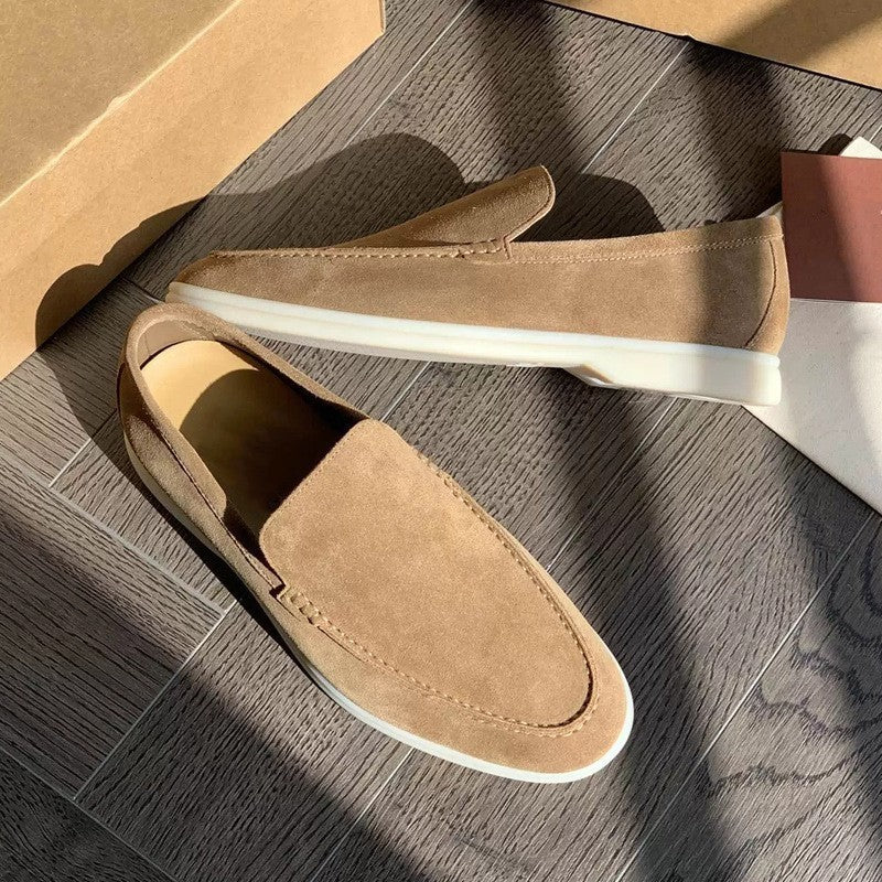 Lorenzo – Mocasines ortopédicos de ante con suela ligera y diseño minimalista