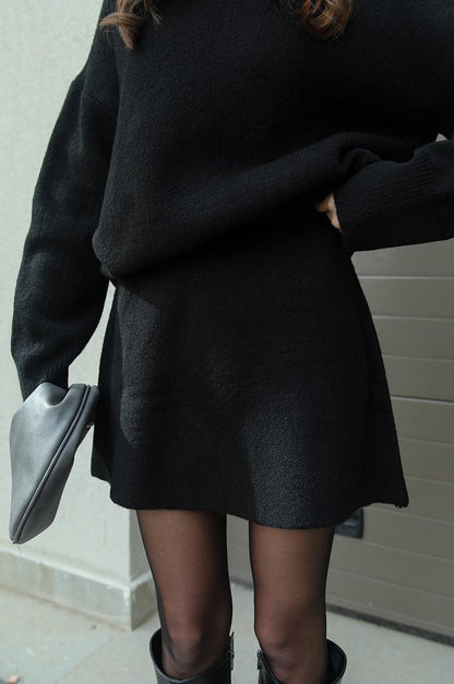 Natalia – Conjunto de punto con jersey relajado y falda mini Mujer