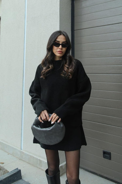 Clara – Conjunto de Punto Oversize con Falda para Mujer